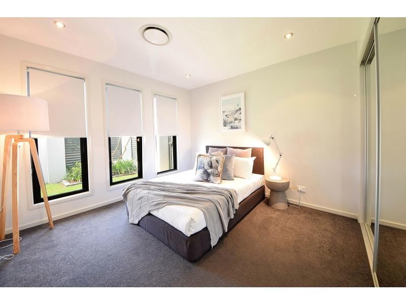 30 Galley Road, Hope Island QLD 4212