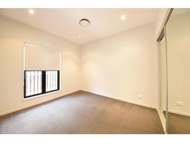 30 Galley Road, Hope Island QLD 4212