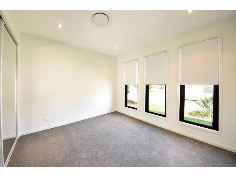 30 Galley Road, Hope Island QLD 4212