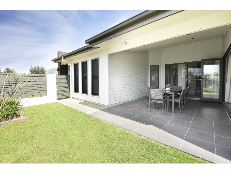 30 Galley Road, Hope Island QLD 4212