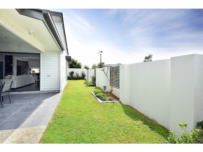 30 Galley Road, Hope Island QLD 4212