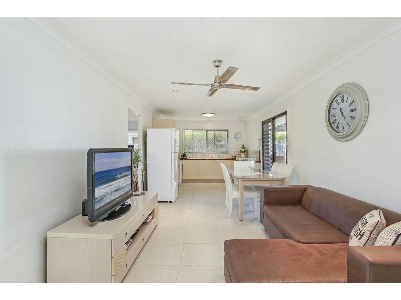 10 Grebe Place, Burleigh Waters QLD 4220