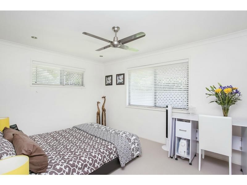10 Grebe Place, Burleigh Waters QLD 4220