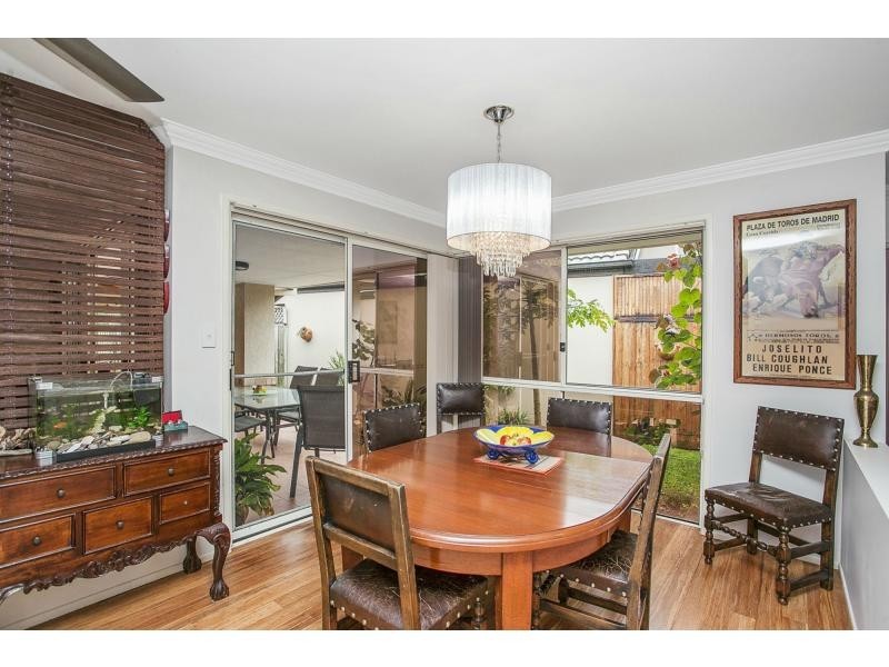 122 Harrier Drive, Burleigh Waters QLD 4220