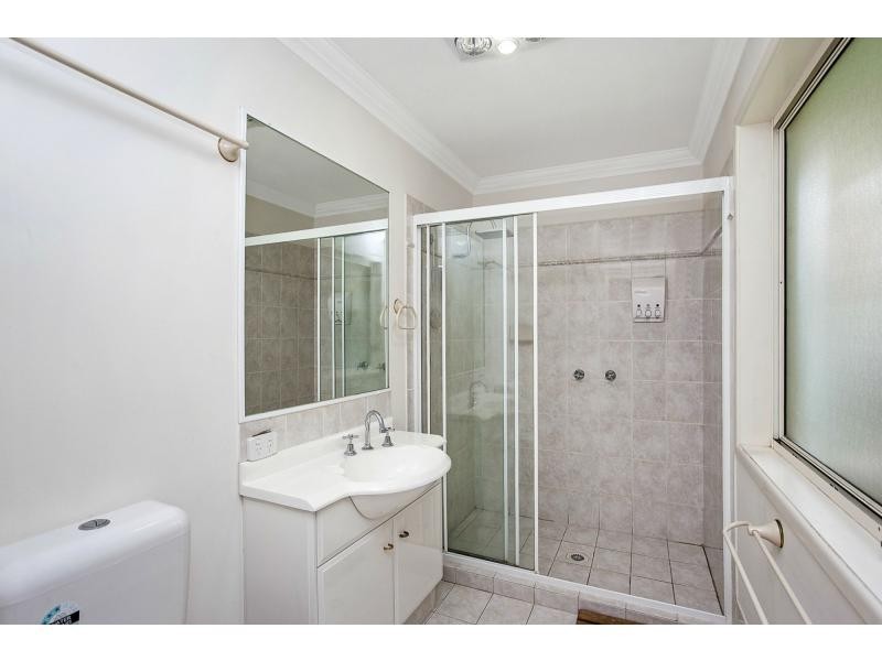 122 Harrier Drive, Burleigh Waters QLD 4220