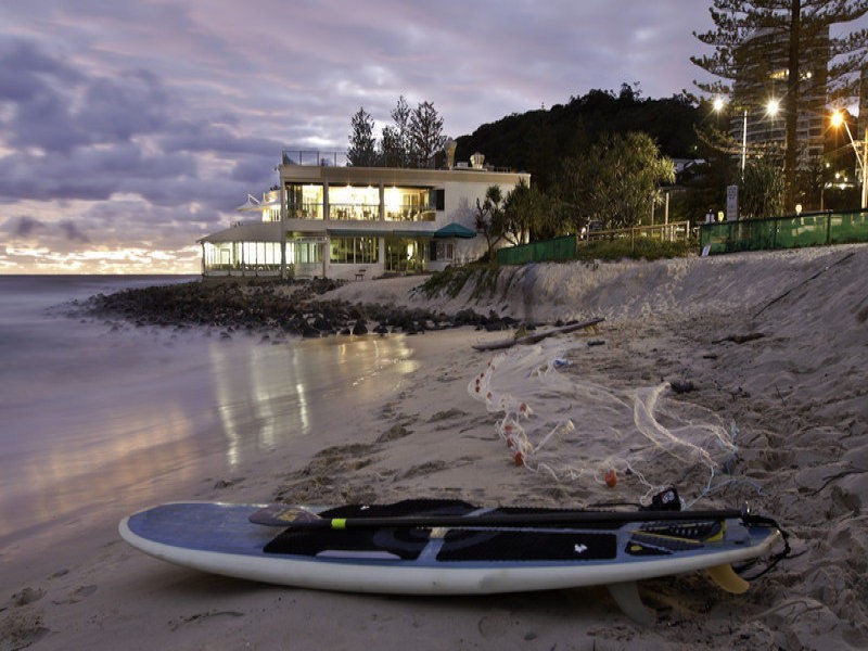 122 Harrier Drive, Burleigh Waters QLD 4220