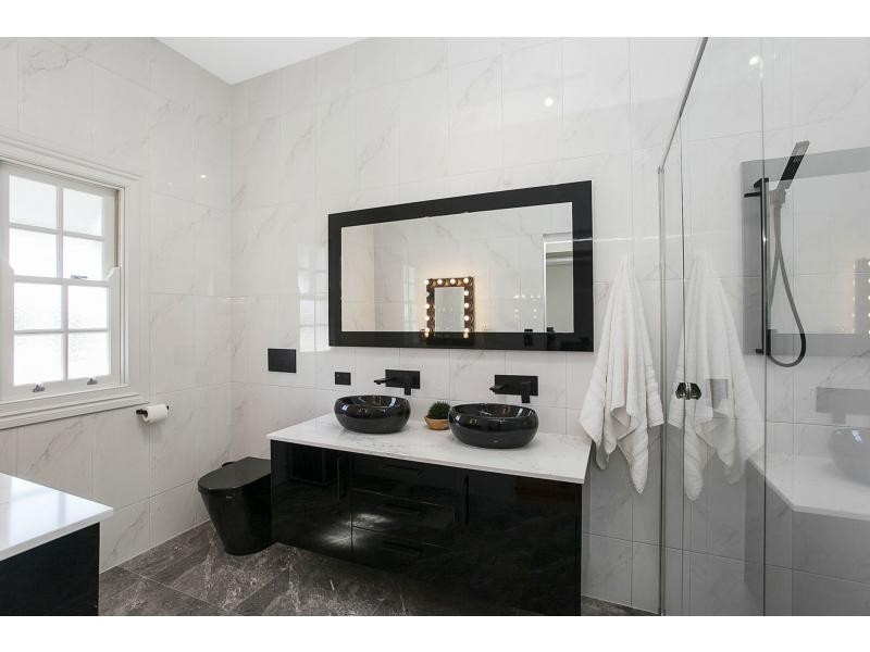 25A Joan Street, Burleigh Heads QLD 4220