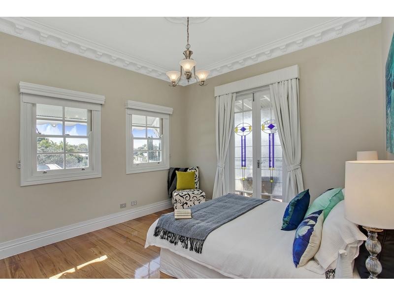 25A Joan Street, Burleigh Heads QLD 4220