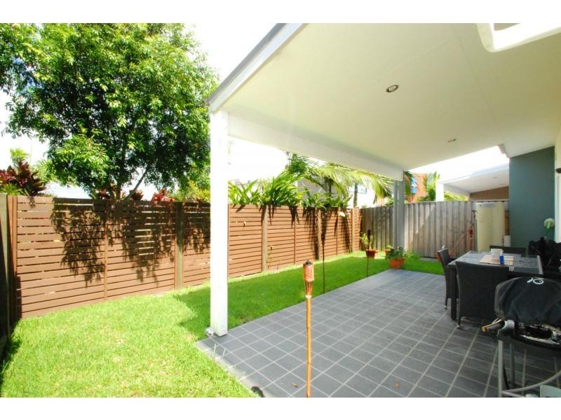 7 Valencia Boulevard, Burleigh Waters QLD 4220