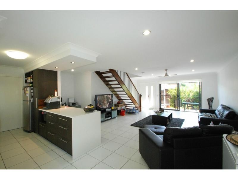 7 Valencia Boulevard, Burleigh Waters QLD 4220