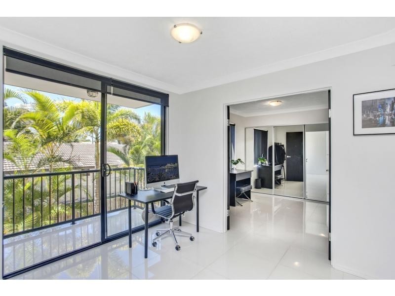 11/4 Mawarra Street, Palm Beach QLD 4221