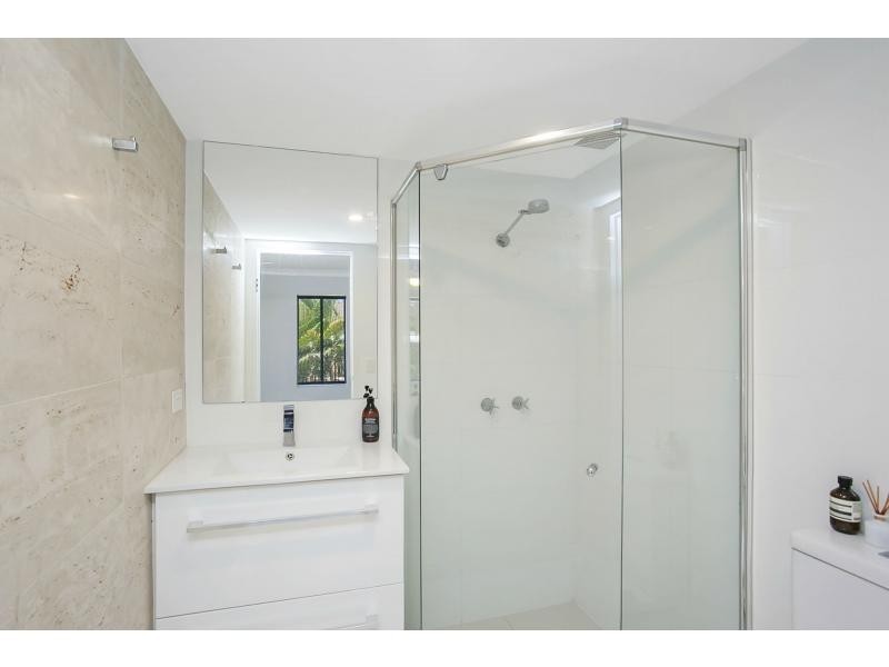 11/4 Mawarra Street, Palm Beach QLD 4221