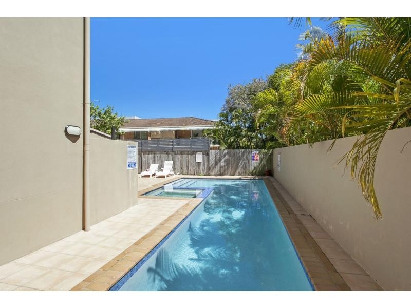 11/4 Mawarra Street, Palm Beach QLD 4221