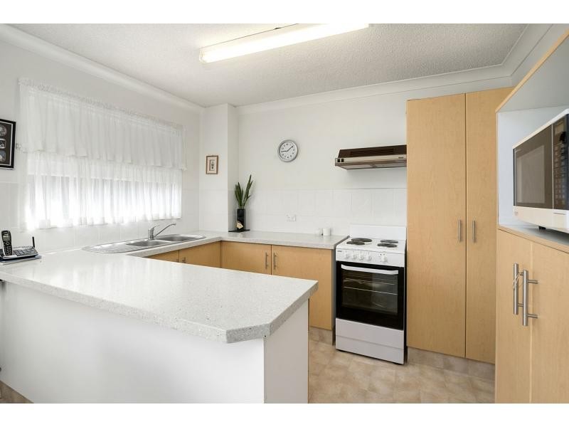 4/11 Hayle Street, Burleigh Heads QLD 4220