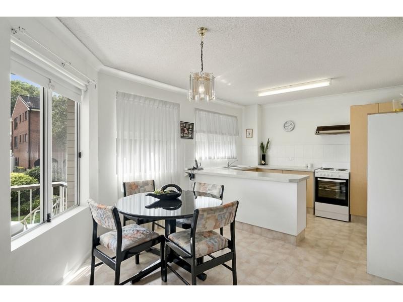 4/11 Hayle Street, Burleigh Heads QLD 4220