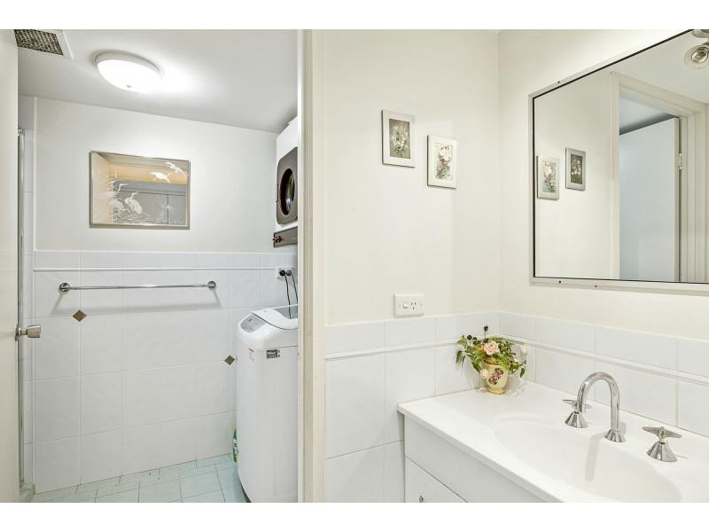 4/11 Hayle Street, Burleigh Heads QLD 4220