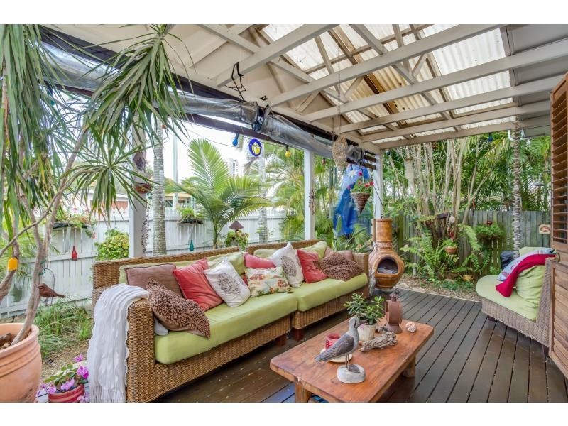 6 Lemana Lane, Burleigh Heads QLD 4220