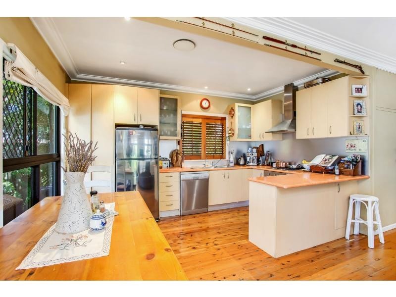 6 Lemana Lane, Burleigh Heads QLD 4220