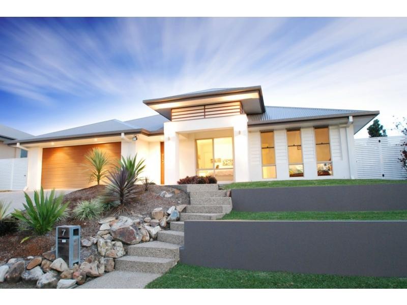 7 York Creek Crescent, Reedy Creek QLD 4227