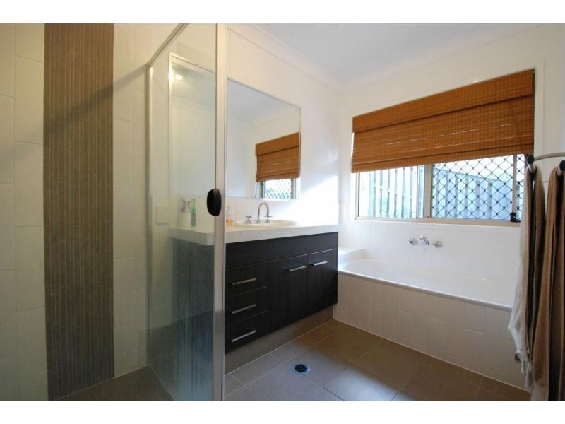 7 York Creek Crescent, Reedy Creek QLD 4227