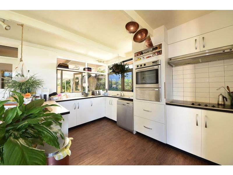 16 Eagle Avenue, Burleigh Heads QLD 4220