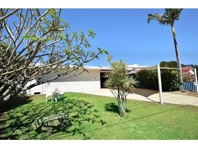 16 Eagle Avenue, Burleigh Heads QLD 4220