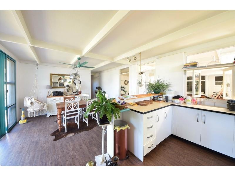 16 Eagle Avenue, Burleigh Heads QLD 4220