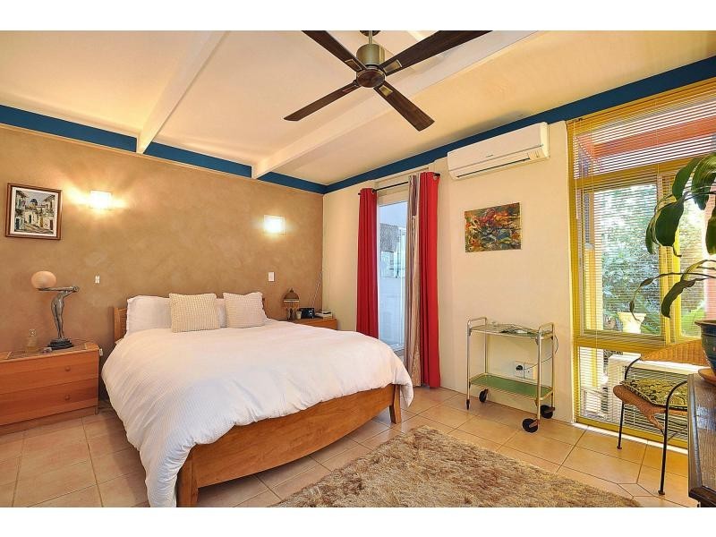 16 Eagle Avenue, Burleigh Heads QLD 4220