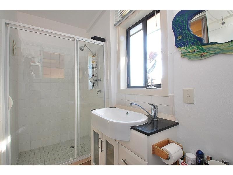 16 Eagle Avenue, Burleigh Heads QLD 4220