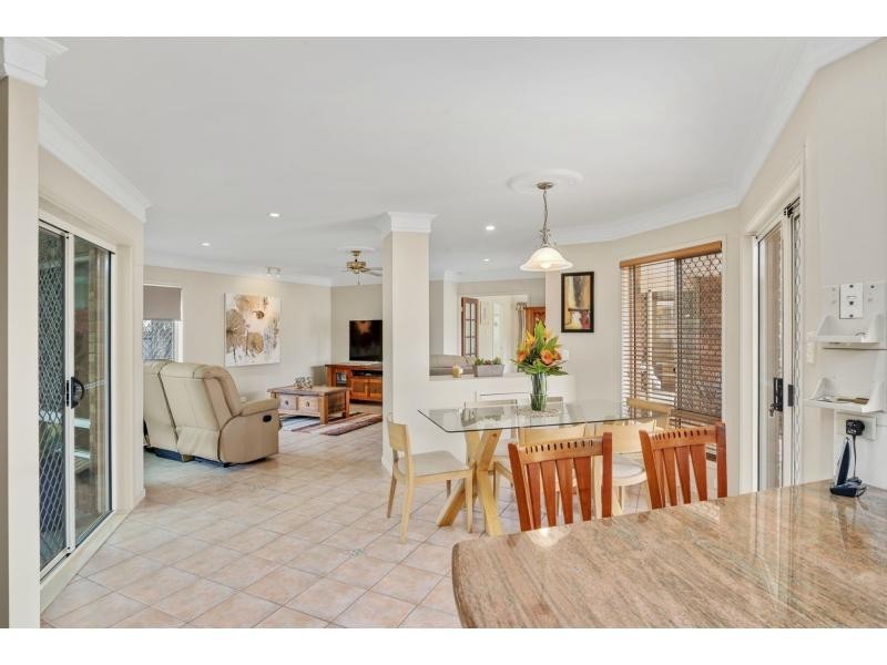 17 Sittella Crescent, Burleigh Waters QLD 4220