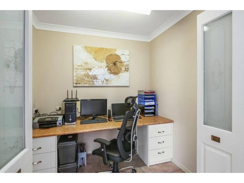 17 Sittella Crescent, Burleigh Waters QLD 4220