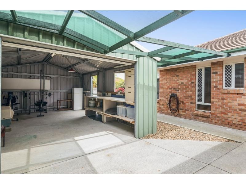 17 Sittella Crescent, Burleigh Waters QLD 4220