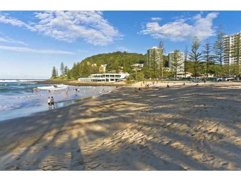 17 Sittella Crescent, Burleigh Waters QLD 4220