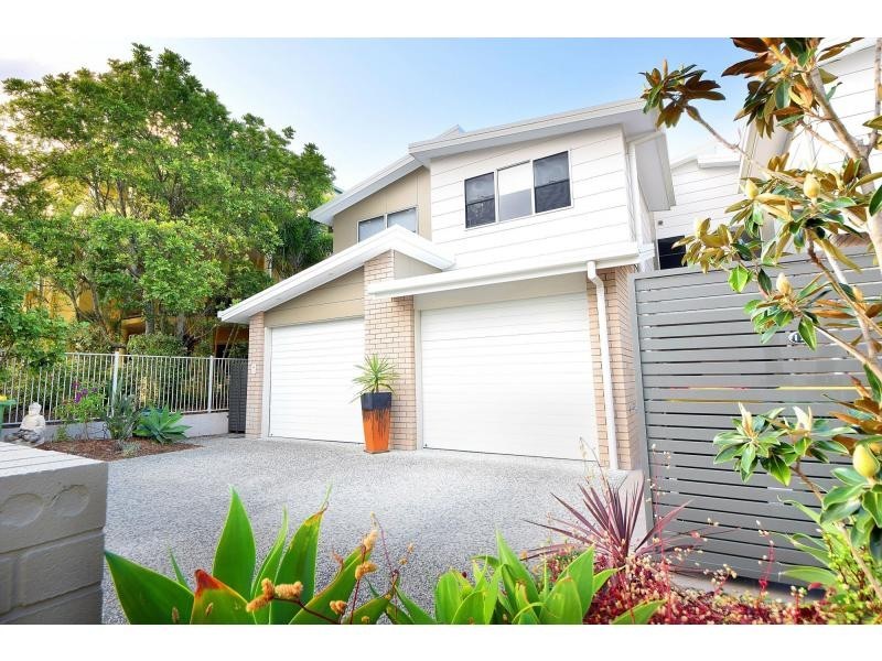 2/17 Stephens Street, Burleigh Heads QLD 4220