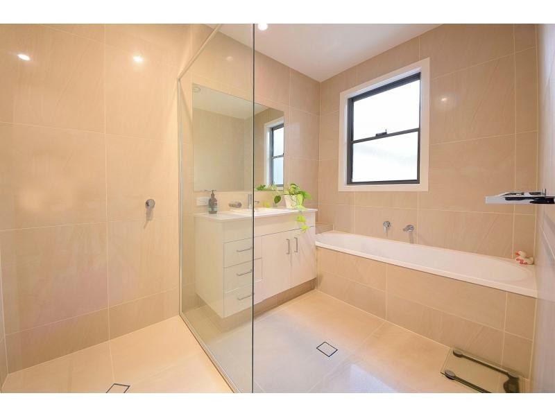 2/17 Stephens Street, Burleigh Heads QLD 4220