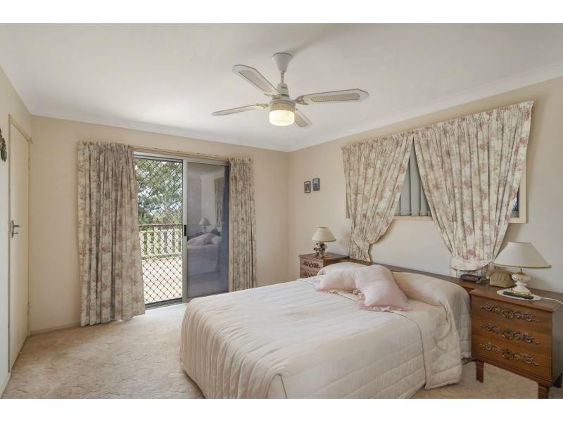 27 Timbertop Mead, Burleigh Heads QLD 4220