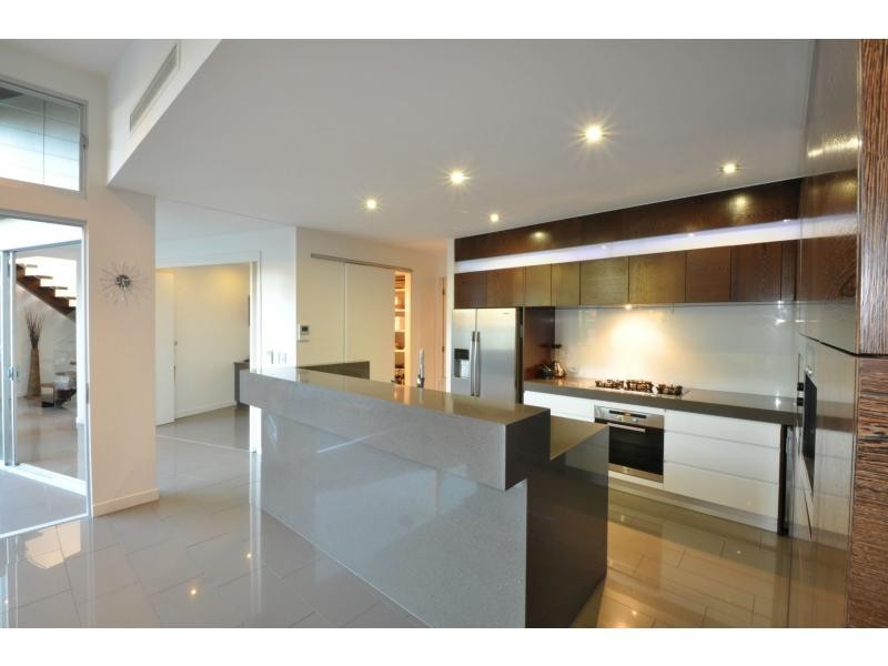 109 Acanthus Avenue, Burleigh Waters QLD 4220