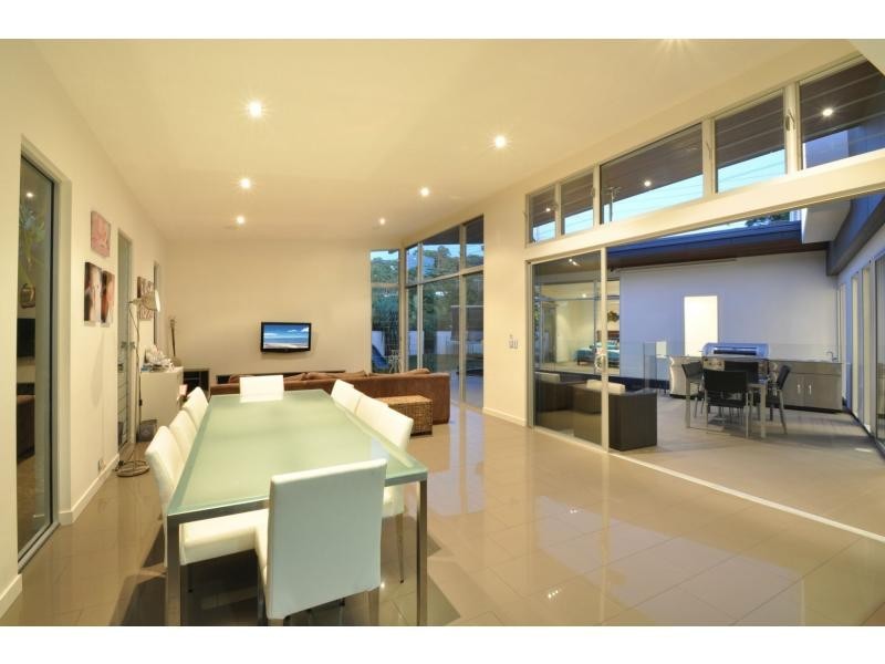 109 Acanthus Avenue, Burleigh Waters QLD 4220