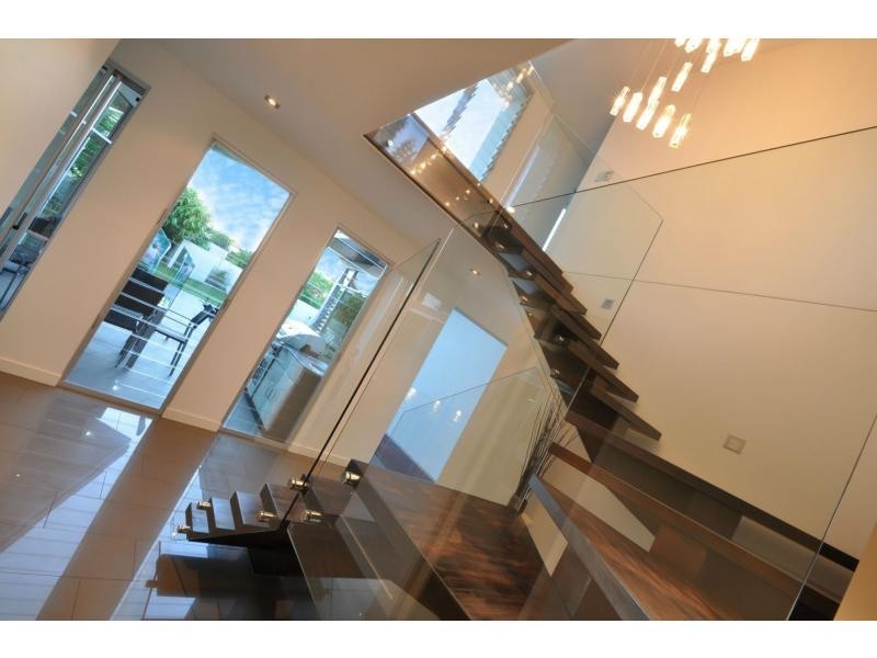 109 Acanthus Avenue, Burleigh Waters QLD 4220