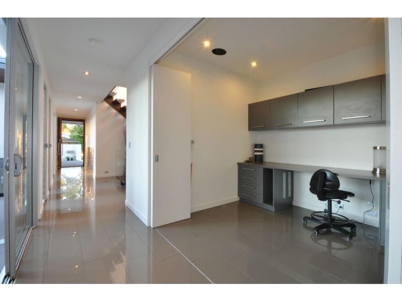 109 Acanthus Avenue, Burleigh Waters QLD 4220