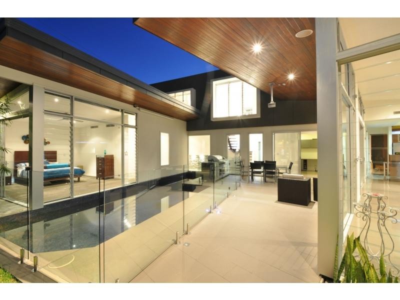 109 Acanthus Avenue, Burleigh Waters QLD 4220