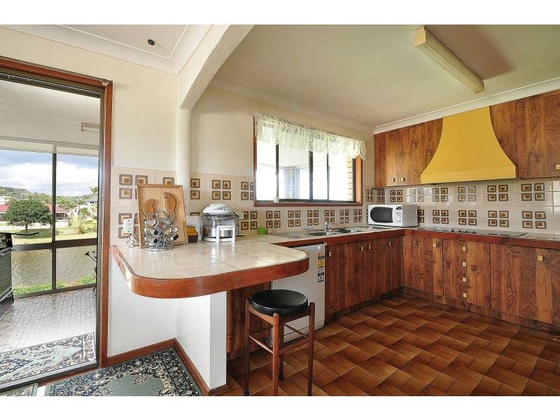 56 Burleigh Street, Burleigh Waters QLD 4220