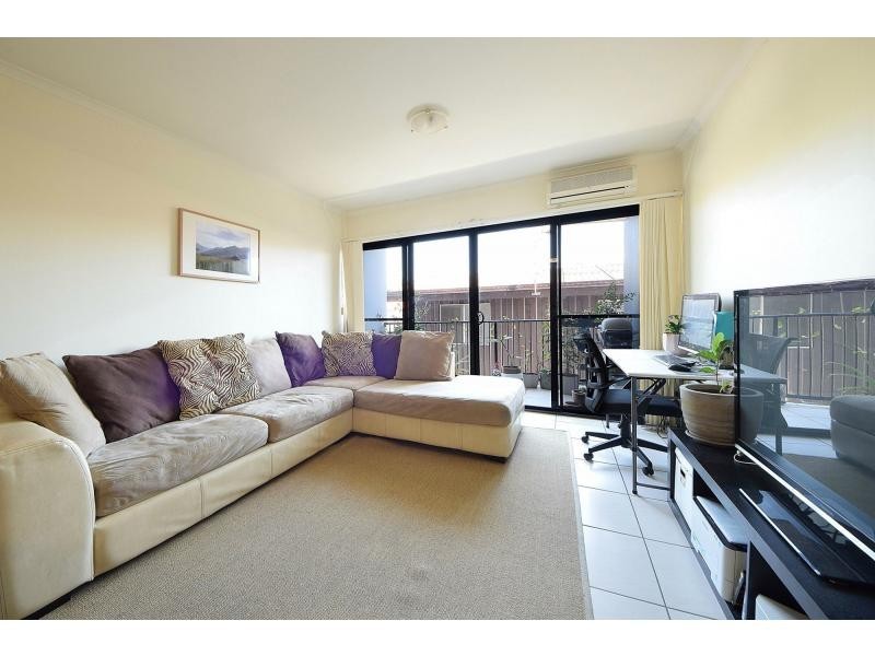 6/2104 Gold Coast Highway, Miami QLD 4220