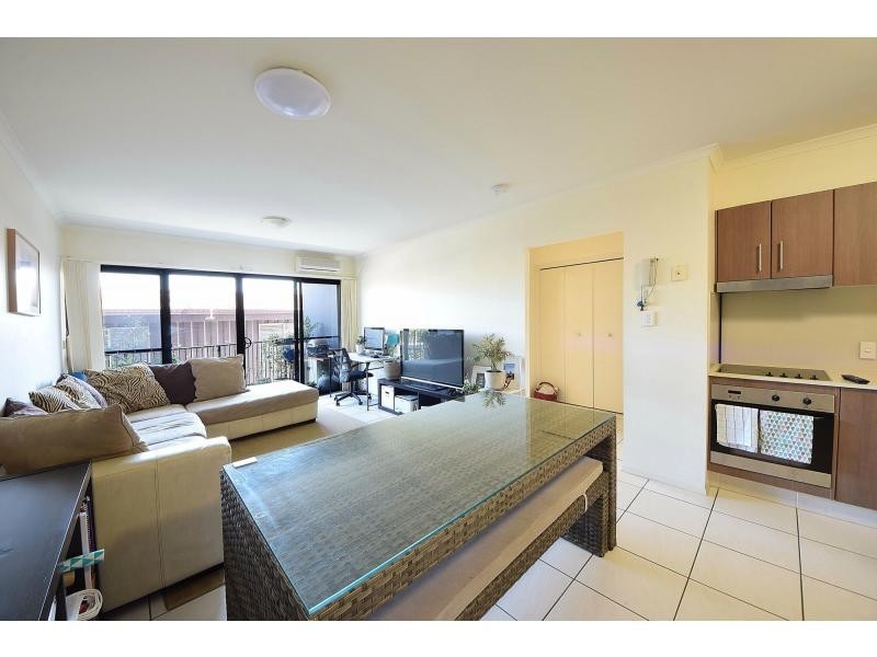 6/2104 Gold Coast Highway, Miami QLD 4220