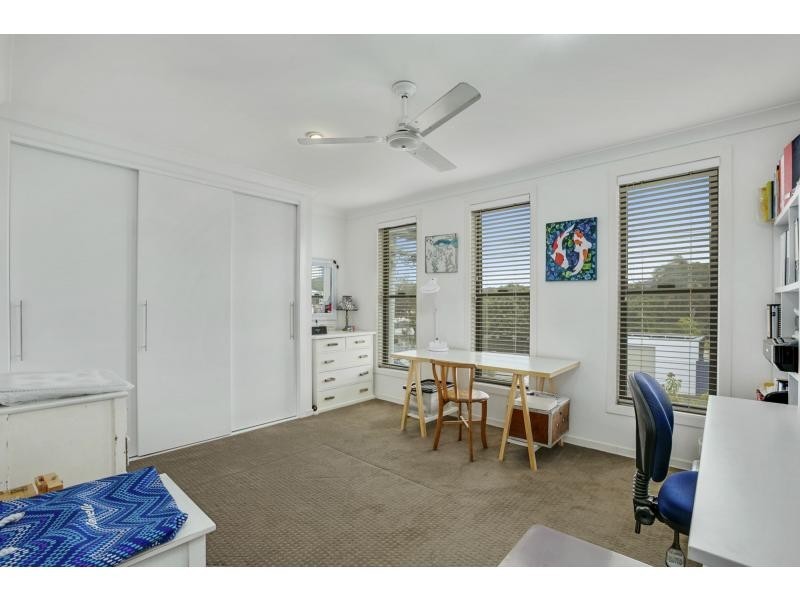 2/44 Dawn Parade, Miami QLD 4220