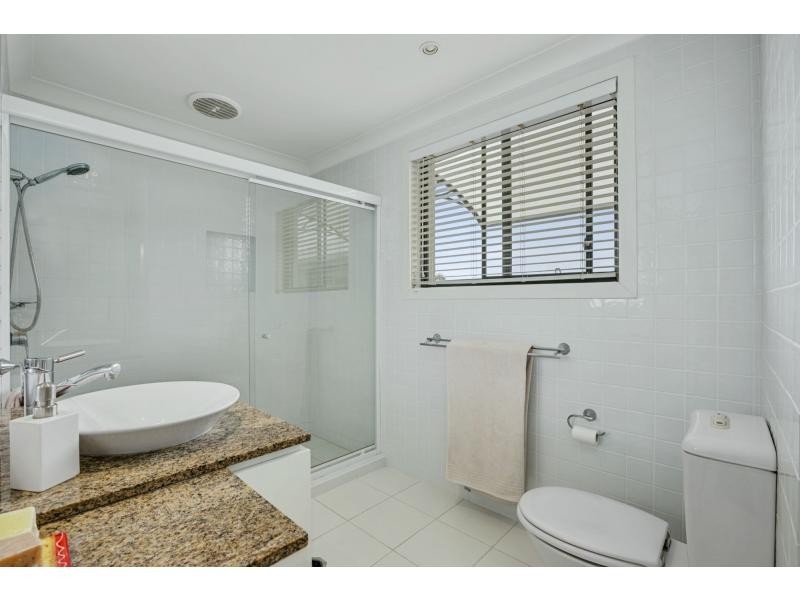 2/44 Dawn Parade, Miami QLD 4220