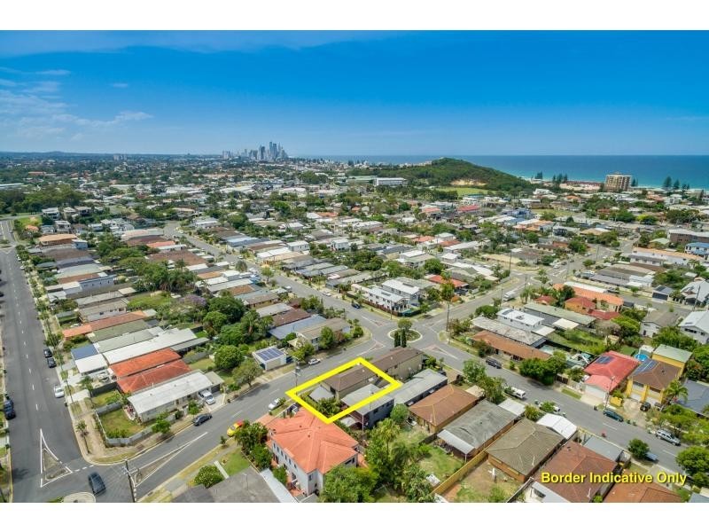 2/44 Dawn Parade, Miami QLD 4220