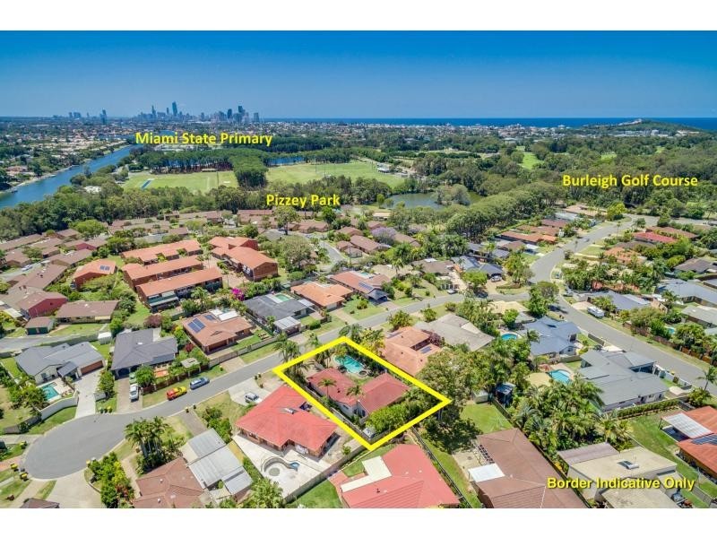 8 Mackay Place, Burleigh Waters QLD 4220
