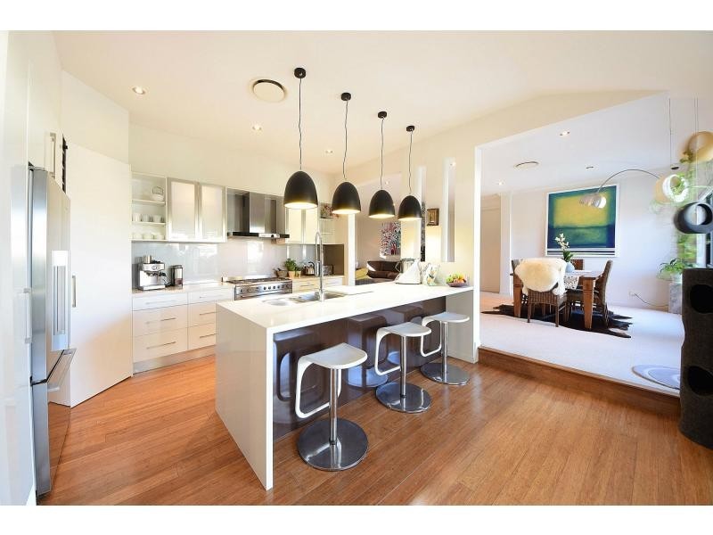 4 Bluejay Street, Burleigh Waters QLD 4220