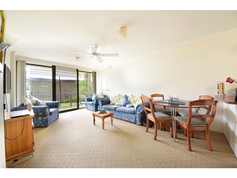 2/43 Enderley Avenue, Surfers Paradise QLD 4217